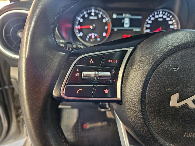 Kia Cerato Cerato Mpi 1.6 Aut 2023 Usado en Rosselot Usados