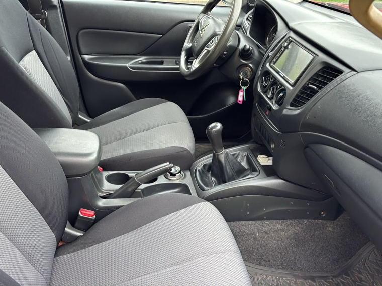 Mitsubishi L200 Katana Crt 4X4 2.4Cc — foto 9 de 13