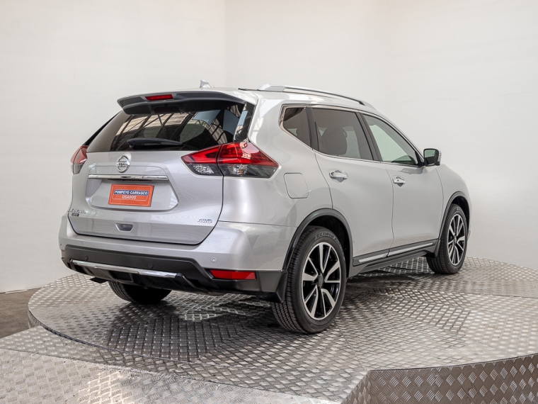 Nissan X-trail (cat) Nueva X-trail Mc Exclusive 3row 4wd 2022 Usado  Usado en Pompeyo