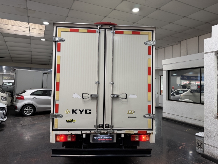 Kyc X5 Cargo Box 1.5l 5mt Ac 2022  Usado en Grass & Arueste