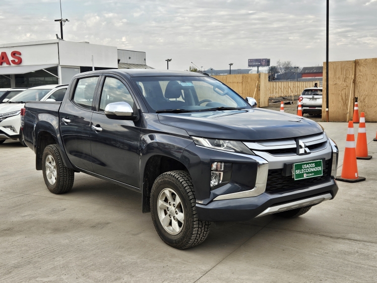Mitsubishi L200 L200 D/c 2.4 Katana Crt 4x4 Special Pack 2020 Usado en Rosselot Usados