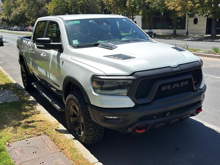 Ram 1500 Rebel Crew 4x4  5.7 2023  Usado en GT Autos
