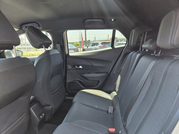 Peugeot 2008 Allure Pack Bluehdi 130 At Diesel 1.5 2023 Usado  Usado en Kovacs Usados