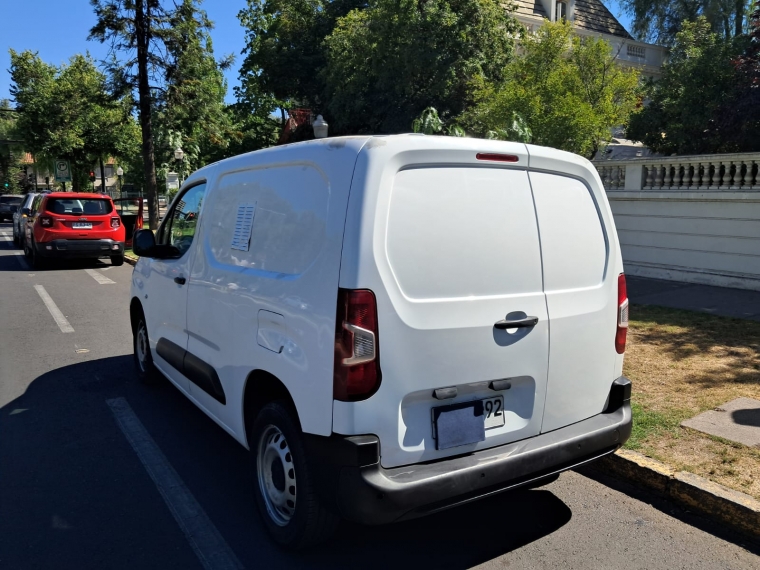 Peugeot Partner Hdi 92hp 1.6 2022  Usado en GT Autos