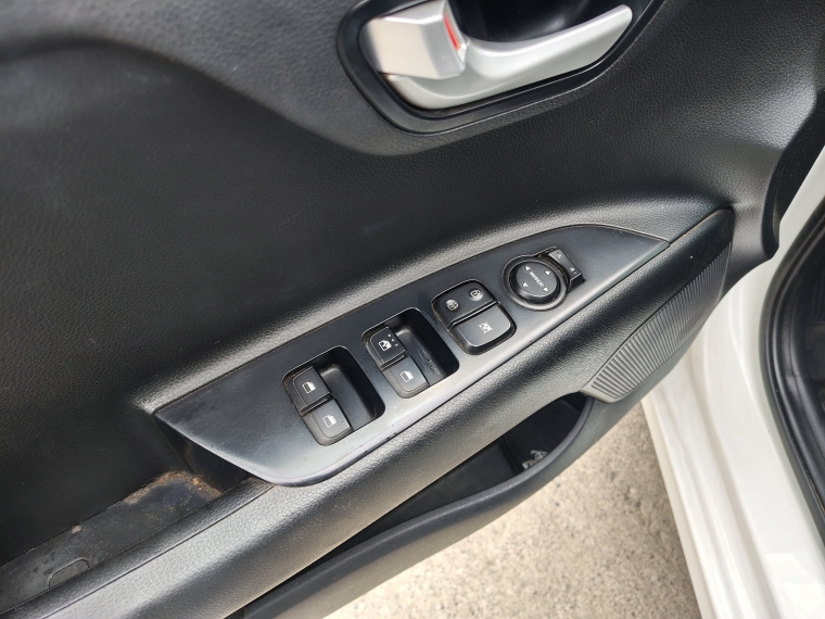 Kia Rio 5 Rio 5 Ex 1.4 2020 Usado en Rosselot Usados