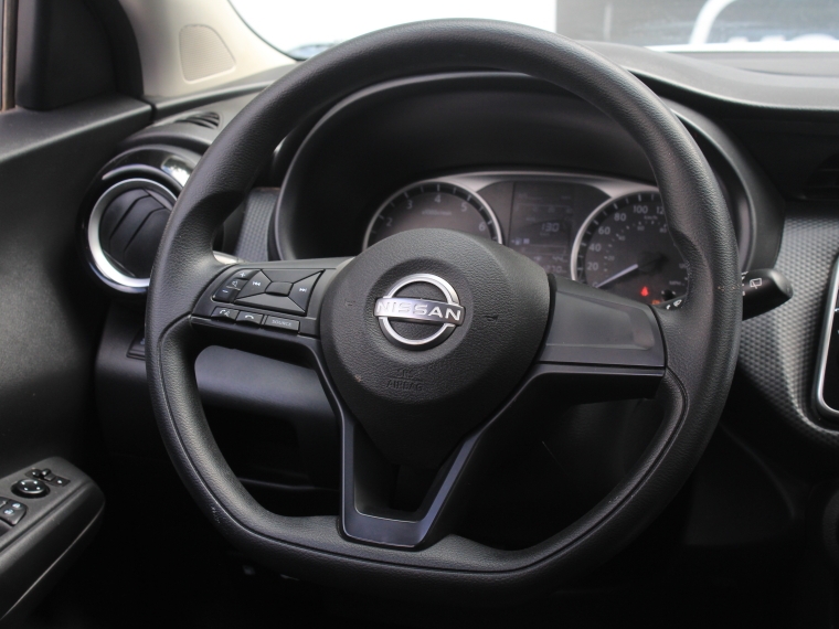 Nissan Kicks 1.6  Play  Sense Mt 2025 Usado  Usado en Kovacs Usados