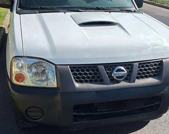 Nissan Terrano 2.5 Cabina Simple 2011  Usado en GT Autos