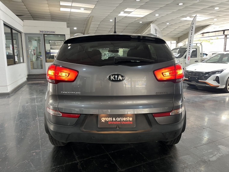 Kia Sportage Ex 2.0l Gsl Aut 2wd 2016  Usado en Grass & Arueste Usados