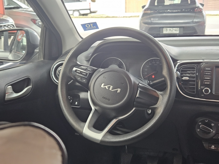 KIA Soluto — foto 11 de 17