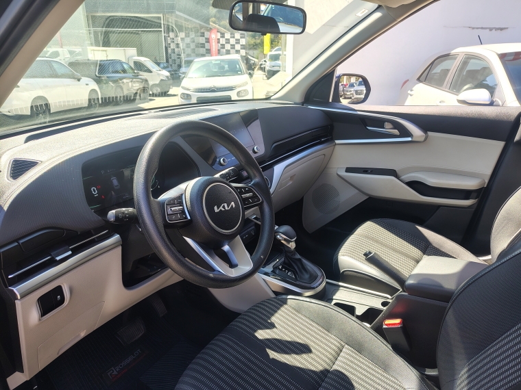 Kia Carens Carens Ex 1.4 Aut 2023 Usado en Rosselot Usados