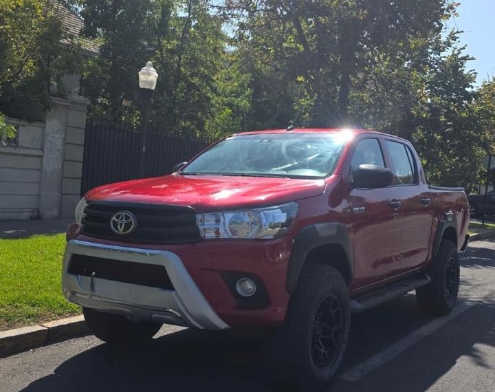 Toyota Hilux Dx 4x4 2.4 2022  Usado en Autos