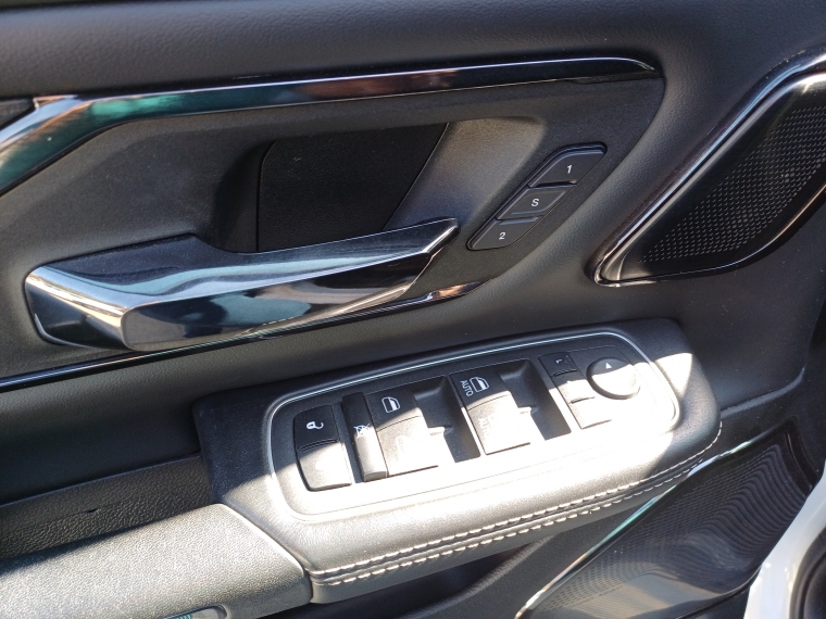 Ram 1500 New Ram 1500 Crew Cab Limited 5.7l Mn Euro 6c 2023 Usado en Rosselot Usados