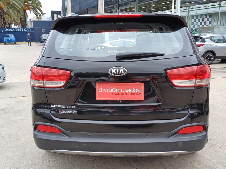 Kia Sorento New Sorento Ex 2.4l Gsl 6mt 4x2 Se - 1586 2015 Usado en Rosselot Usados