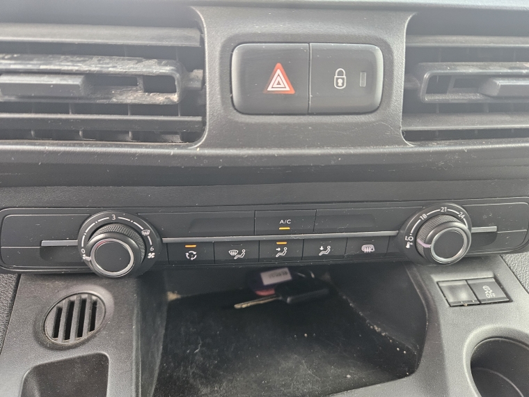 Peugeot Partner L1 Blue Hdi 100 1.5 2023 Usado Usado en Autoselect Usados Peugeot Partner L1 Blue Hdi 100 1.5 2023 Usado Usado en Autoselect Usados