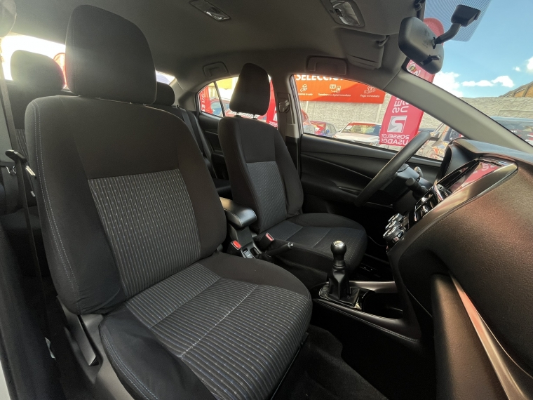 Toyota Yaris sedan Yaris Sedan Otto 1.5 2022 Usado en Rosselot Usados