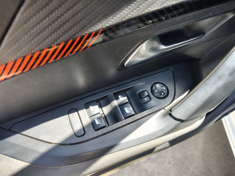 Peugeot 2008 2008 Blue Hdi 100 Tm 1.5 2020 Usado en Rosselot Usados