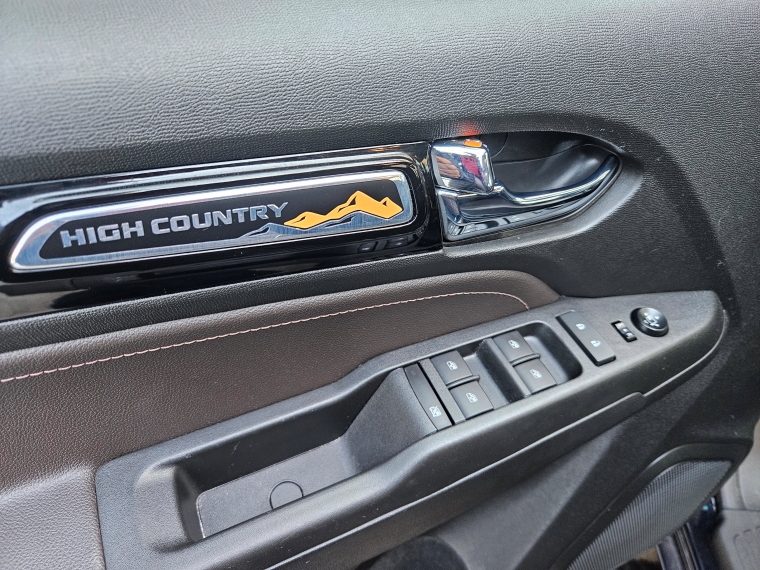Chevrolet Colorado 2.8 High Country At  4x4  Diesel 2023 Usado  Usado en Kovacs Usados