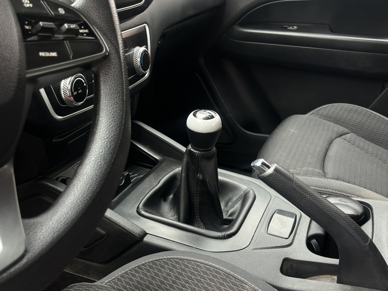 SsangYong Grand Musso — foto 14 de 24