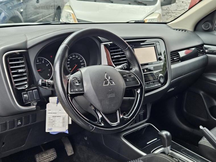 Mitsubishi Outlander Outlander 4x2 At 2.0 Camara 2019 Usado en Rosselot Usados