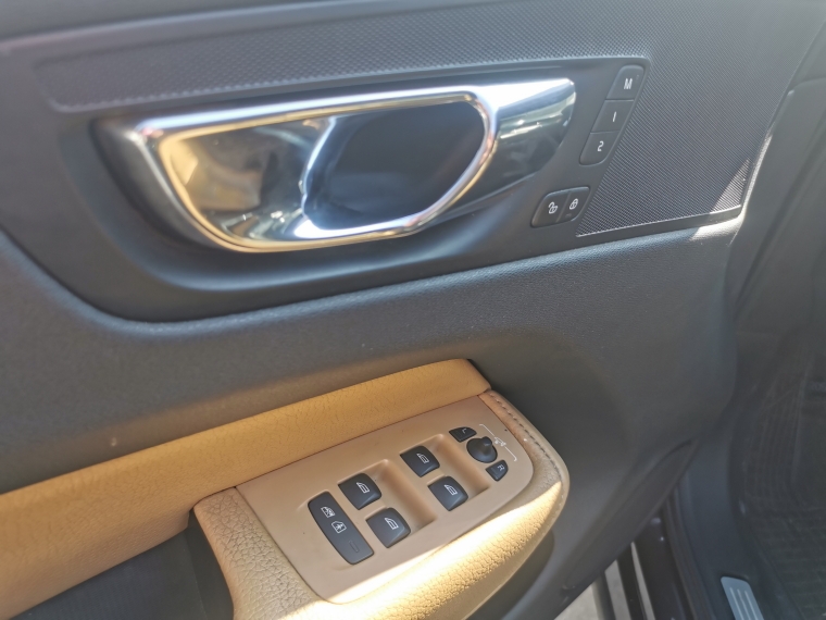 Volvo Xc60 Xc60 D5 Momentum 2.0 2018 Usado en Rosselot Usados