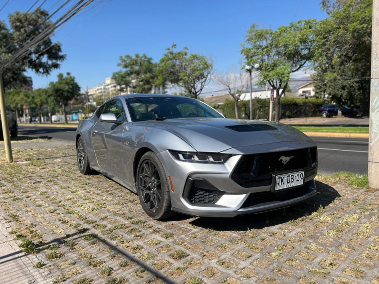 FORD MUSTANG gt premium  2024