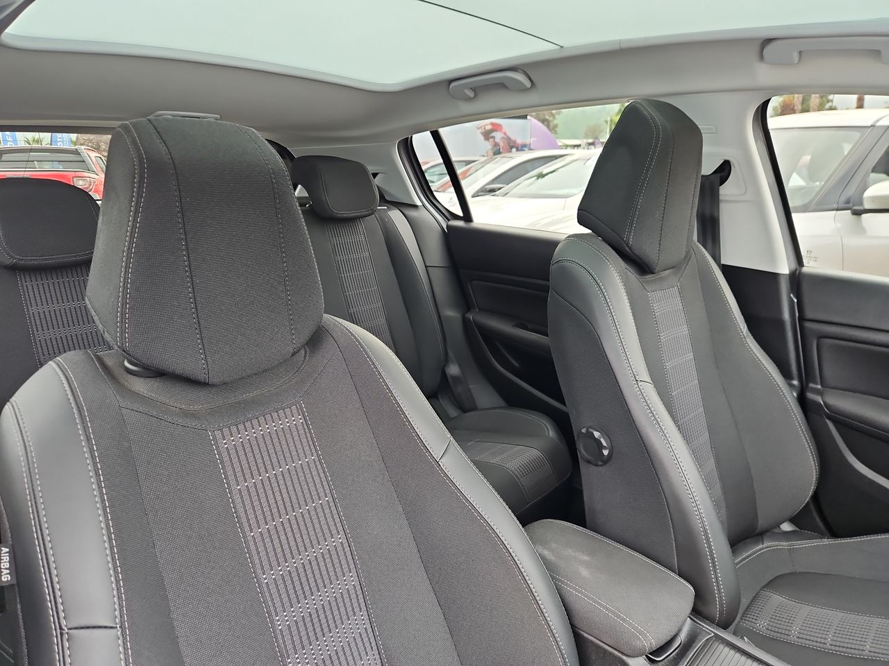 Peugeot 308 308 Blue Hdi 130 Eat8 1.5 Aut 2022 Usado en Usados de Primera - Sergio Escobar