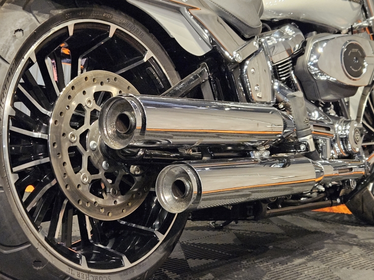 Harley-davidson Breakout . 2025 Usado en BMW Premium Selection Harley-davidson Breakout . 2025 Usado en BMW Premium Selection