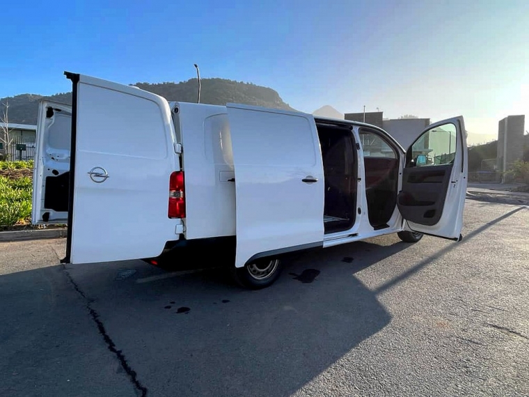 Opel Vivaro Td 150 2.0 Mt 2021  Usado en Automarket Chile