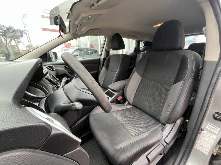 Nissan Qashqai Qashqai 1.6 6mt 4x2 2021 Usado en Rosselot Usados