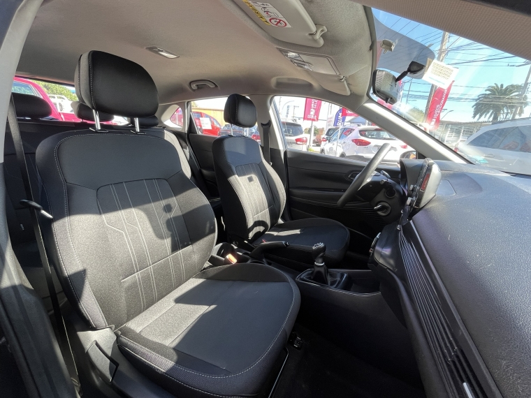Hyundai I-20 — foto 21 de 22