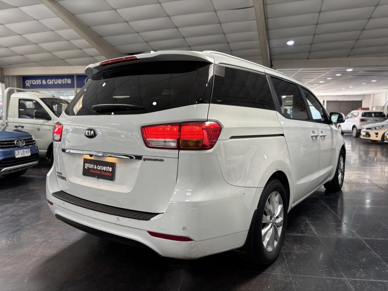 Kia Grand carnival Ex 3.3l Gsl Aut 2wd 2016  Usado en Grass & Arueste