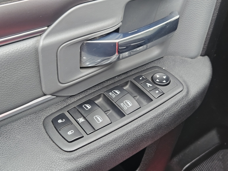RAM 1500 — foto 15 de 20