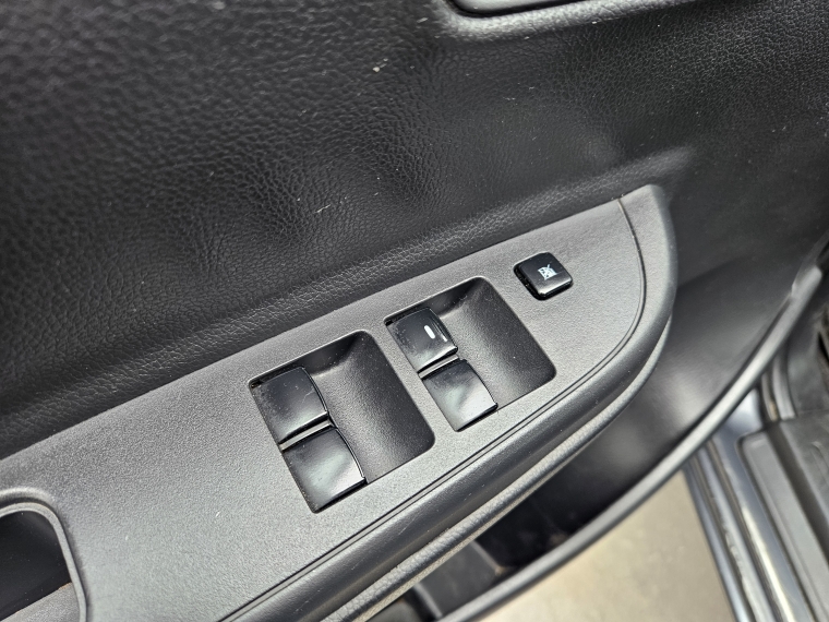 Mitsubishi L200 L200 D/c 2.4 Katana Crt 4x4 Special Pack 2023 Usado en Rosselot Usados