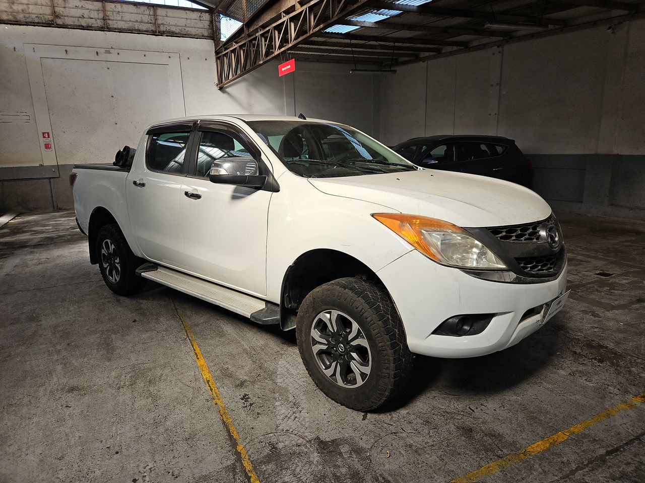 Mazda Bt-50 Bt 50 Dcab Sdx 4x4 3.2 Aut 2014 Usado en Usados de Primera - Sergio Escobar