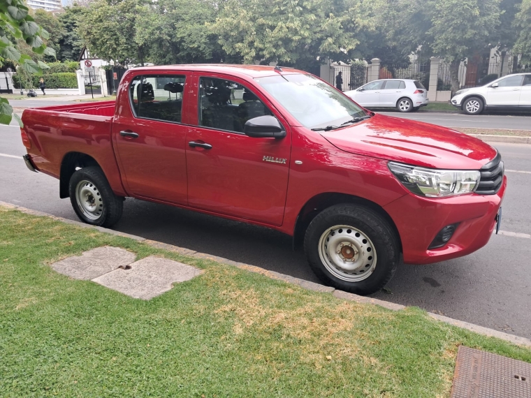 Toyota Hilux Dx 4x2 2.4 2022 Usado en GT Autos Toyota Hilux Dx 4x2 2.4 2022 Usado en GT Autos