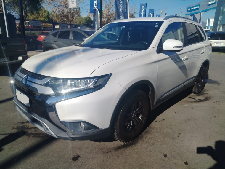 Mitsubishi Outlander Cvt 2.0 Aut - 2 Corridas De Asiento. 2019 Usado  Usado en Webautos.cl