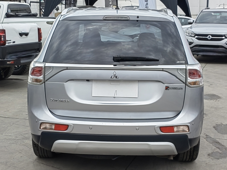 Mitsubishi Outlander Outlander Gls 2.4 4x4 Ac 2015 Usado en Rosselot Usados