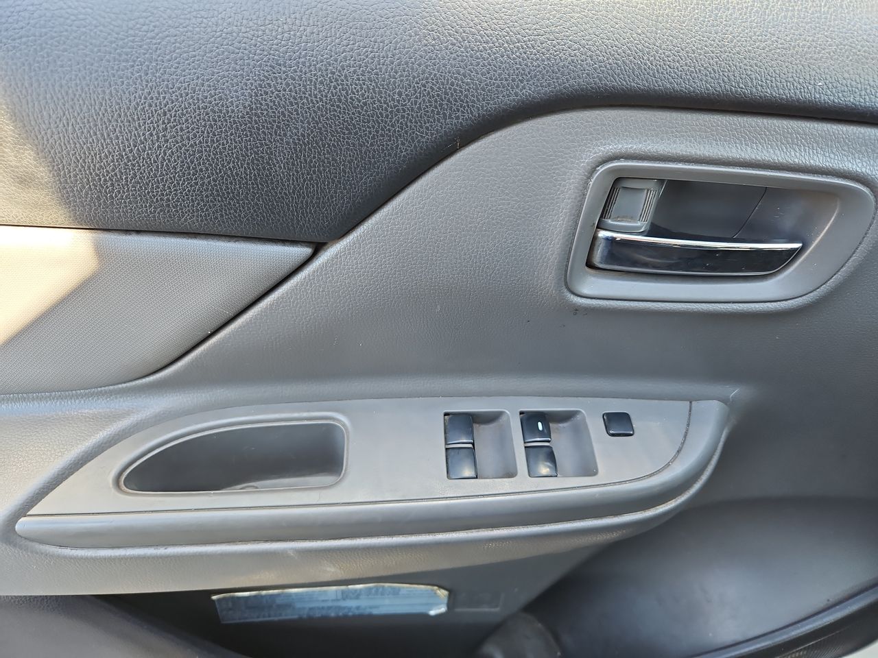 Mitsubishi L200 L200 Katana Dcab Crt 4x4 2.4 2018 Usado Usado en Webautos.cl Mitsubishi L200 L200 Katana Dcab Crt 4x4 2.4 2018 Usado Usado en Webautos.cl