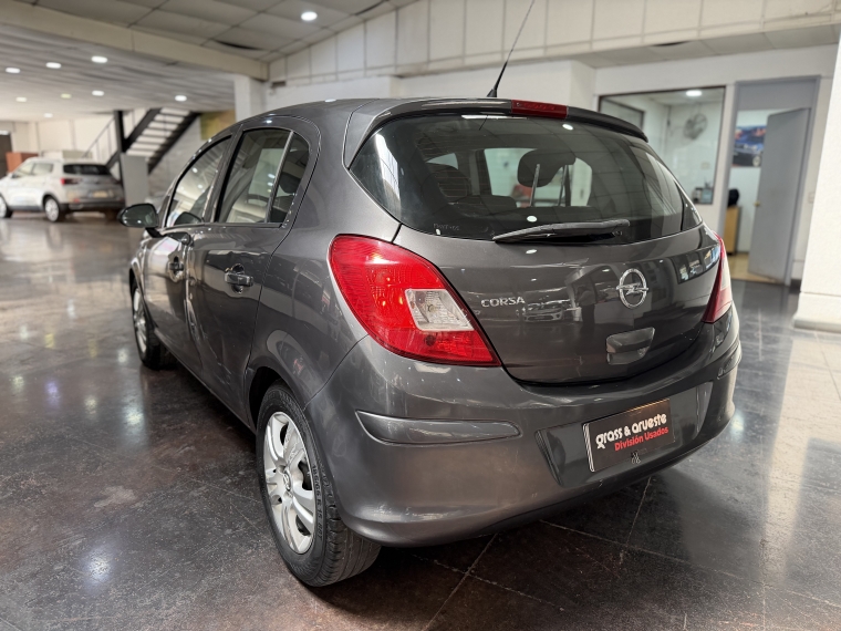 Opel Corsa 1.4l Enjoy 5mt Ac 2013  Usado en Grass & Arueste
