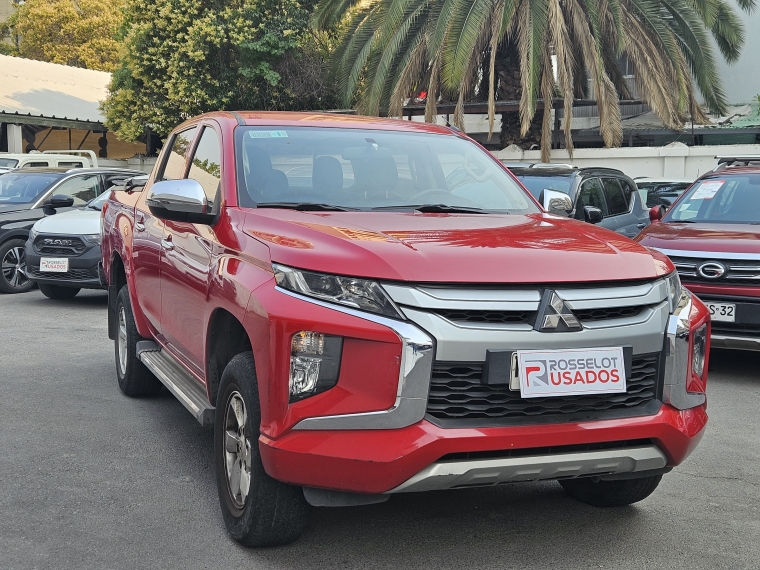 Mitsubishi L200 L200 D/c 2.4 Katana Cr 4x2 Mt Special Pack 2021 Usado en Rosselot Usados