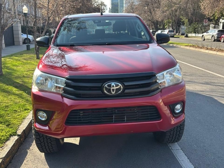 Toyota Hilux — foto 3 de 16