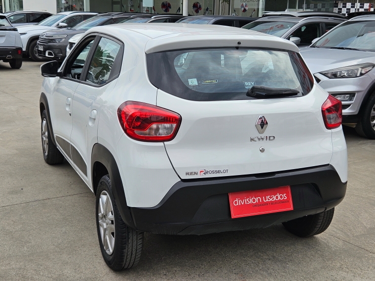 Renault Kwid — foto 6 de 14