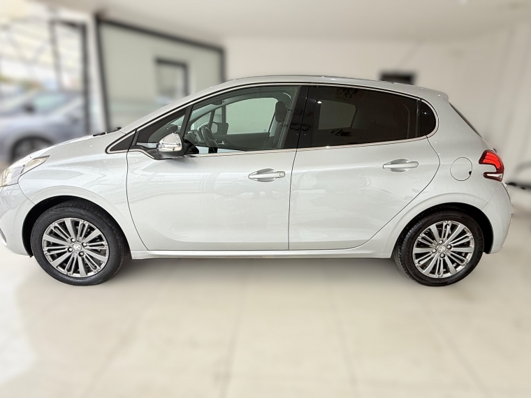 Peugeot 208 Allure Hdi 1.6 2017 Usado en Automotriz Olea Flaño