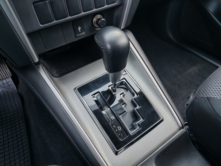 Mitsubishi L200 2.4 Td Dakar Crs Hp At  4x4  Doble Cabina 2023 Usado  Usado en Kovacs Usados