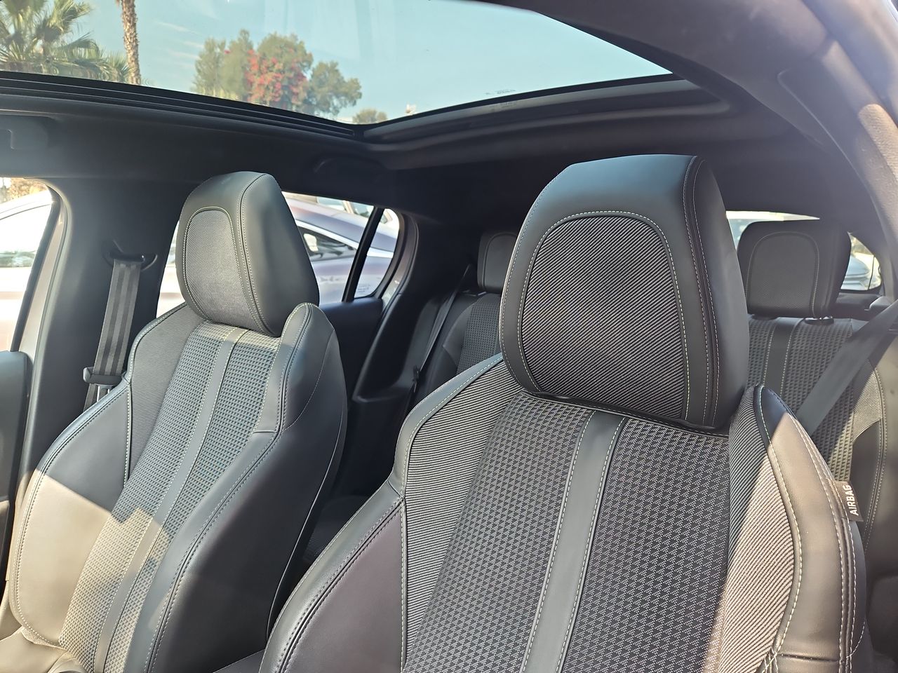 Peugeot 2008 2008 Puretech 130 Eat8 1.2 Aut 2023 Usado en Usados de Primera - Sergio Escobar