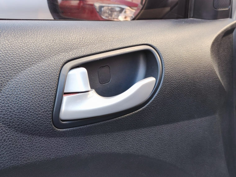 Kia Soluto Soluto Ex 1.4l 5mt Ac - 2235 2021 Usado en Rosselot Usados