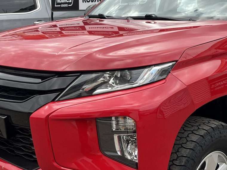 Mitsubishi L200 2.4 Td Work Cr Wf Mt 4x2 Diesel 2022 Usado  Usado en Kovacs Usados