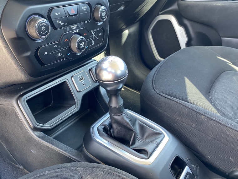 Jeep Renegade Renegade Sport 1.8 2022 Usado en Rosselot Usados