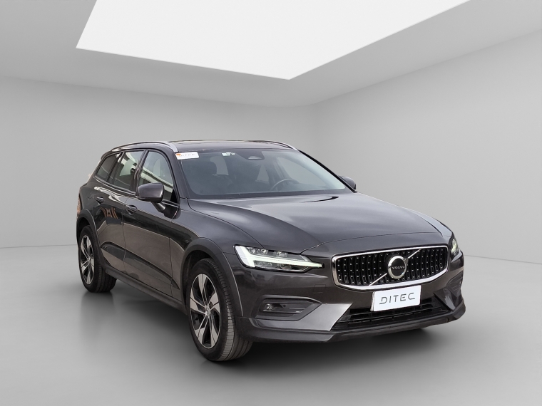 Volvo V60 Cc Ii B5 4x4 2.0 Aut 2023 Usado  Usado en BMW Premium Selection