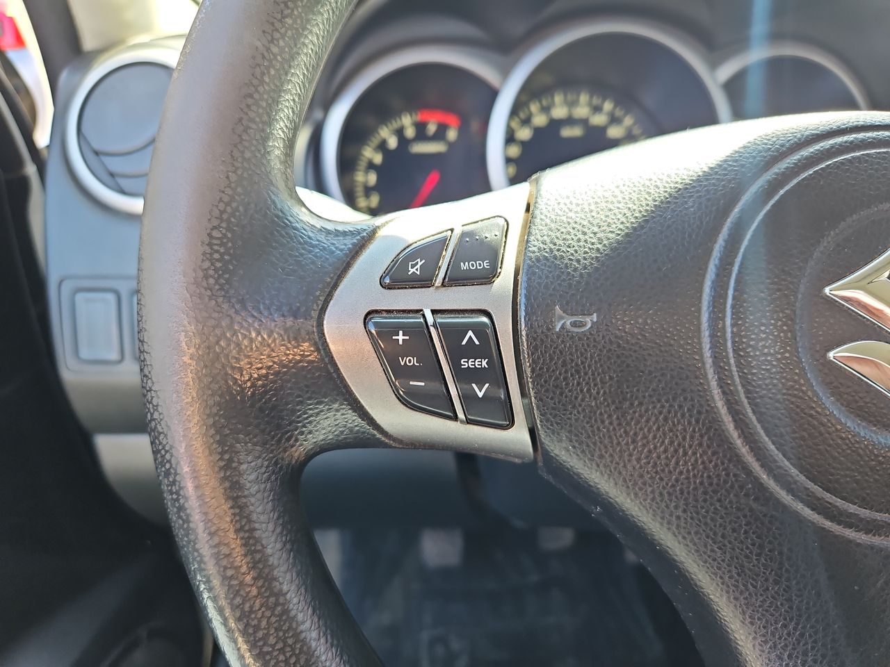 Suzuki Grand vitara Grand Vitara Glx Sport 2.4 2011 Usado Usado en Webautos.cl Suzuki Grand vitara Grand Vitara Glx Sport 2.4 2011 Usado Usado en Webautos.cl